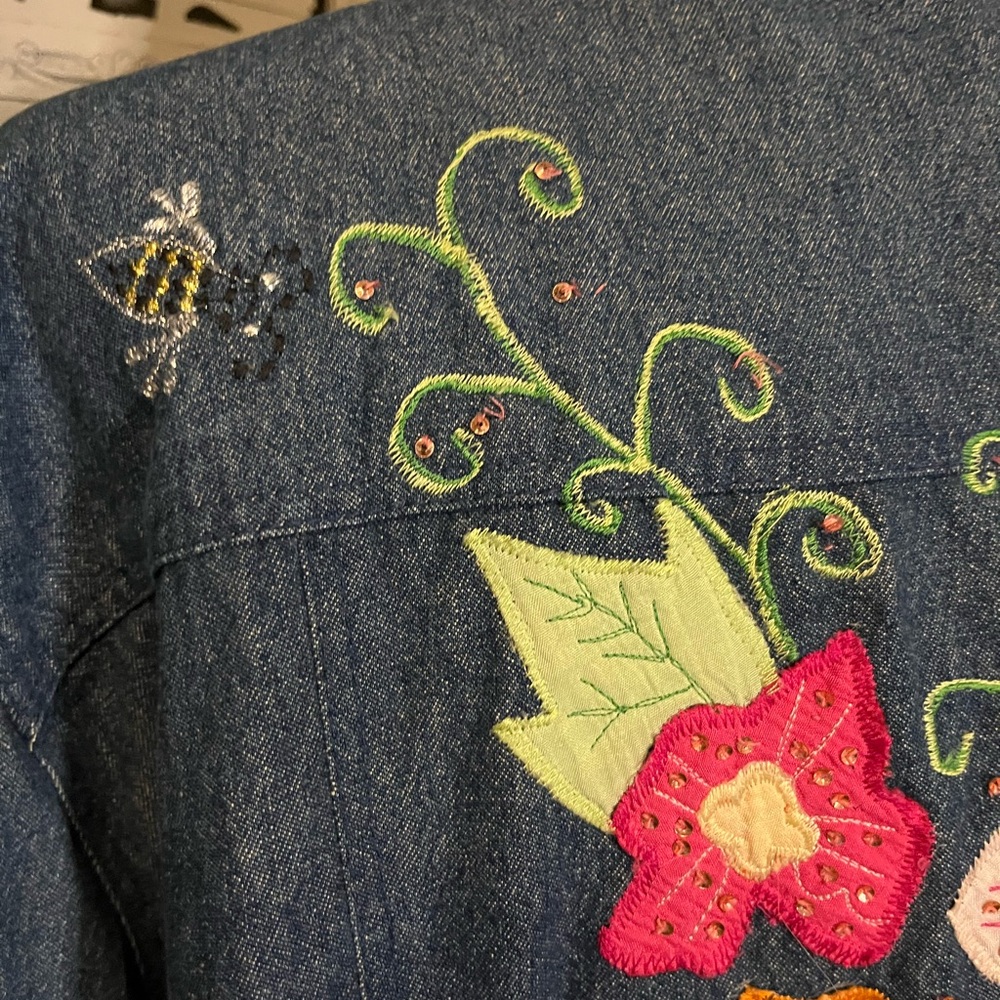 TAPESTRY PATCH VINTAGE DENIM & FLORAL EMBELLISHMENT LONG SLEEVE JEAN JACKET - Picture 10 of 12